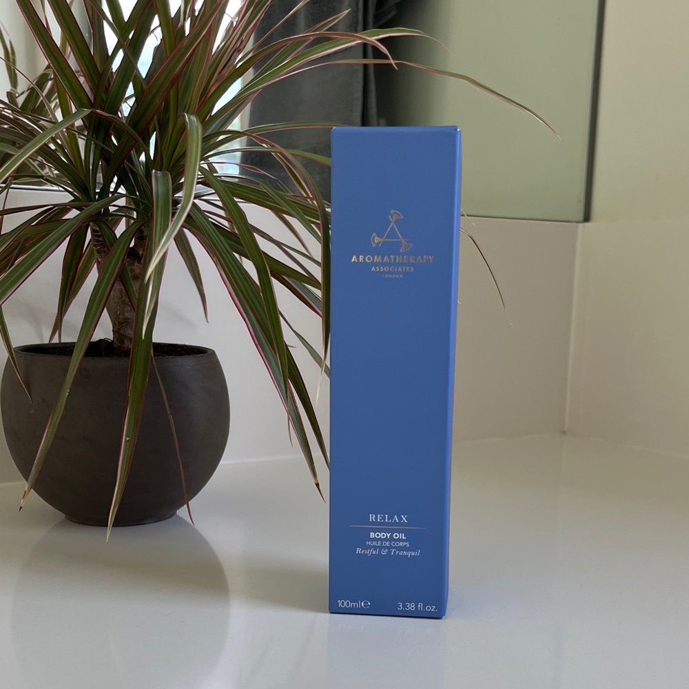 Aromatherapy Associates RELAX Body Oil @ a great price